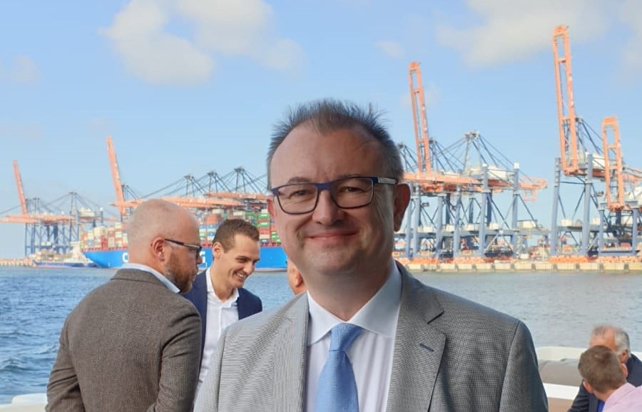 Consultant HJ van Engelen
